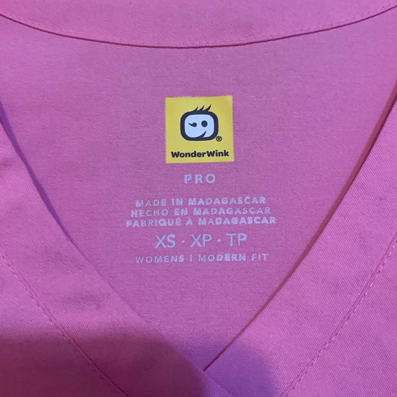 WonderWink four piece bundle - Picture 4 of 9